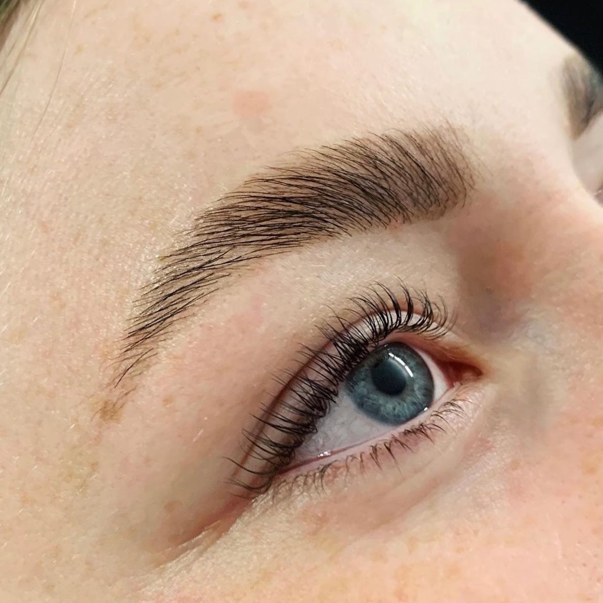 Eye Lash Extensions