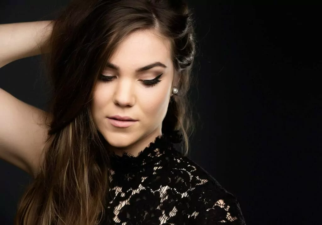 56396053_2100281400048577_7299078340076371968_n Eye Lash Extensions