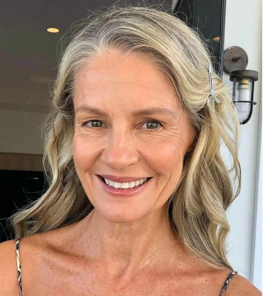 Minimal Makeup Pico Genesis