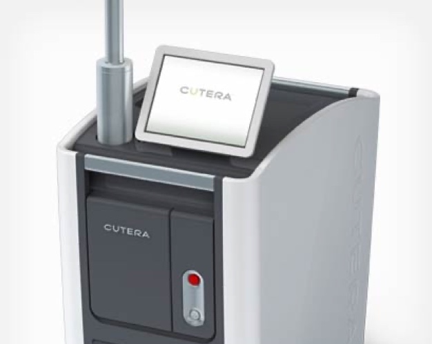 enlighten_angled@1x Laser Tattoo Removal