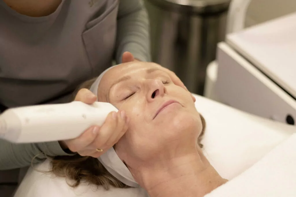 Laser Genesis Liv Anti-Aging Skin Rejuvenation