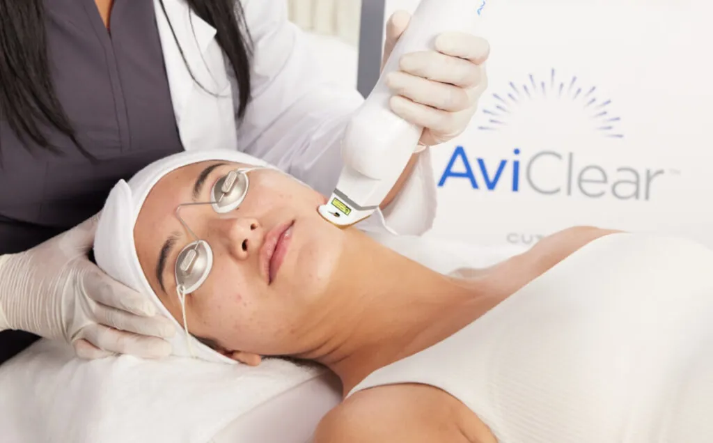 "AviClear Machine for Acne Treatments at Sharkra Medi Spa Hobart" "AviClear machine used for acne treatments at Sharkra Medi Spa in Hobart"